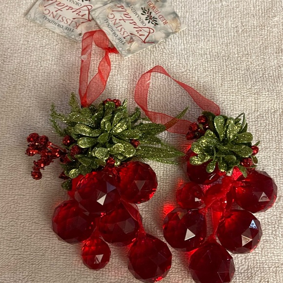 Pair of Beautiful Red Grape Ornaments with Mistletoe - Picture 2 of 9